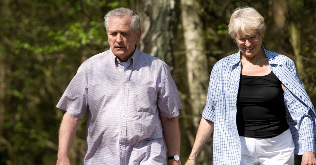 4 Signs it May Be Time to Consider a Senior Living Center