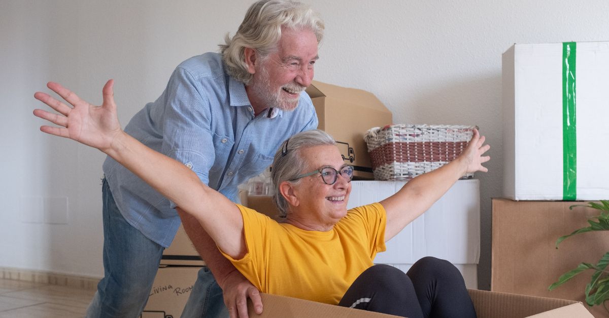 seniors moving into an assisted living